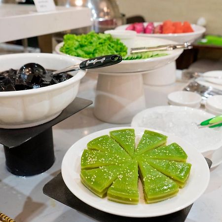 Aiden Saigon Hotel Хошимин Екстериор снимка