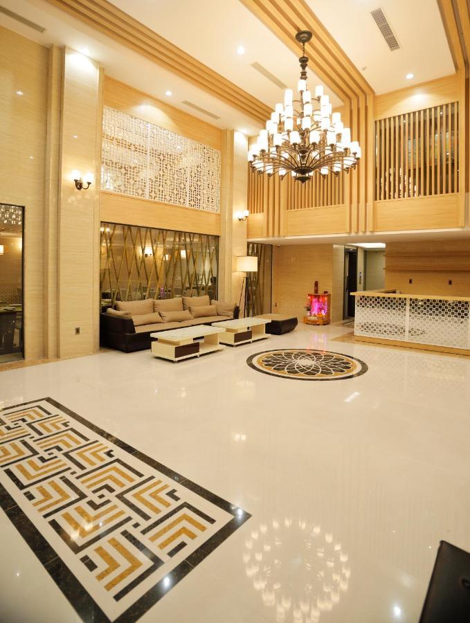 Aiden Saigon Hotel Хошимин Екстериор снимка