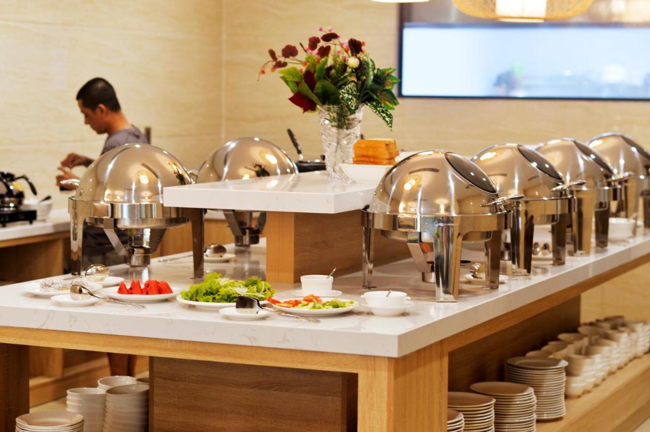 Aiden Saigon Hotel Хошимин Екстериор снимка