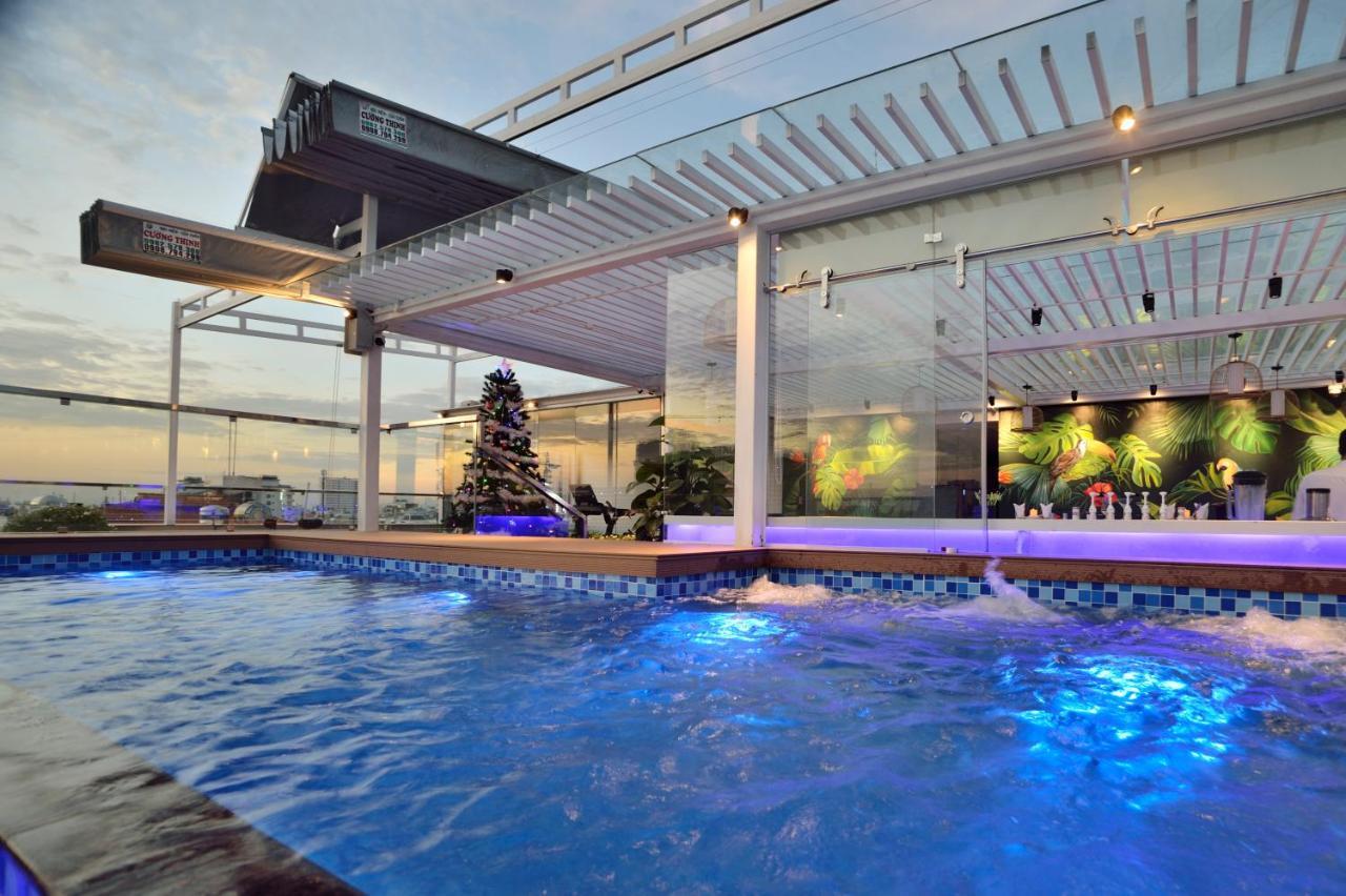 Aiden Saigon Hotel Хошимин Екстериор снимка