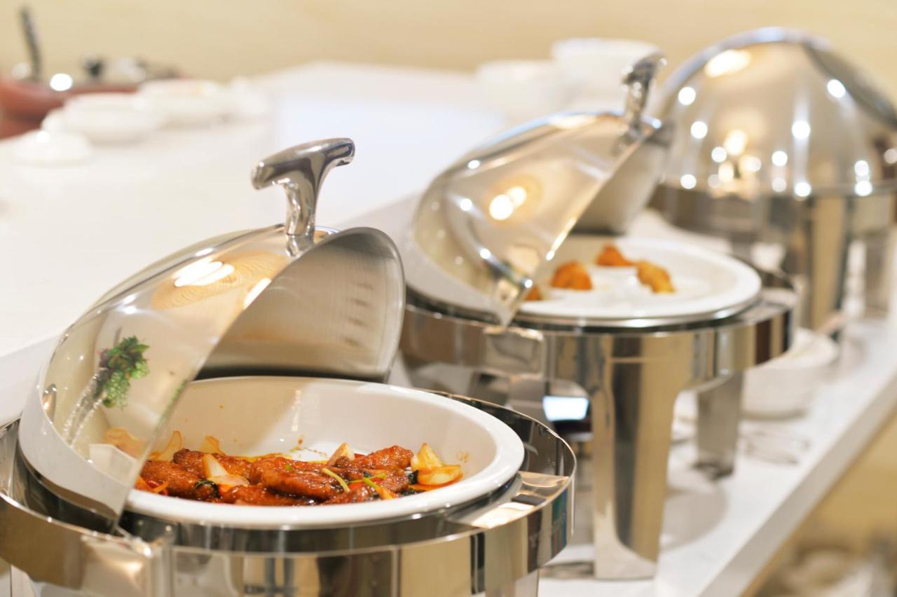 Aiden Saigon Hotel Хошимин Екстериор снимка