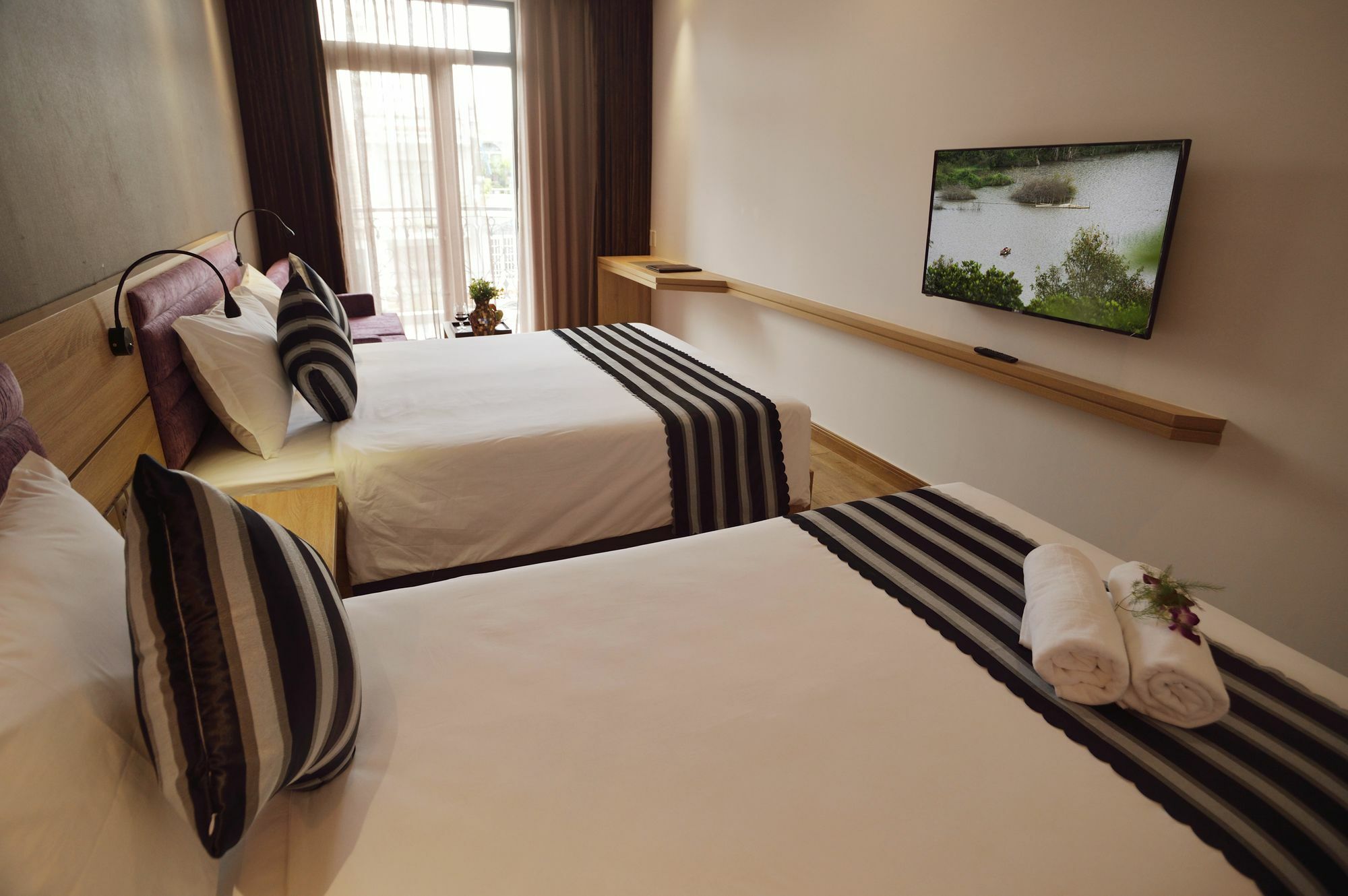 Aiden Saigon Hotel Хошимин Екстериор снимка