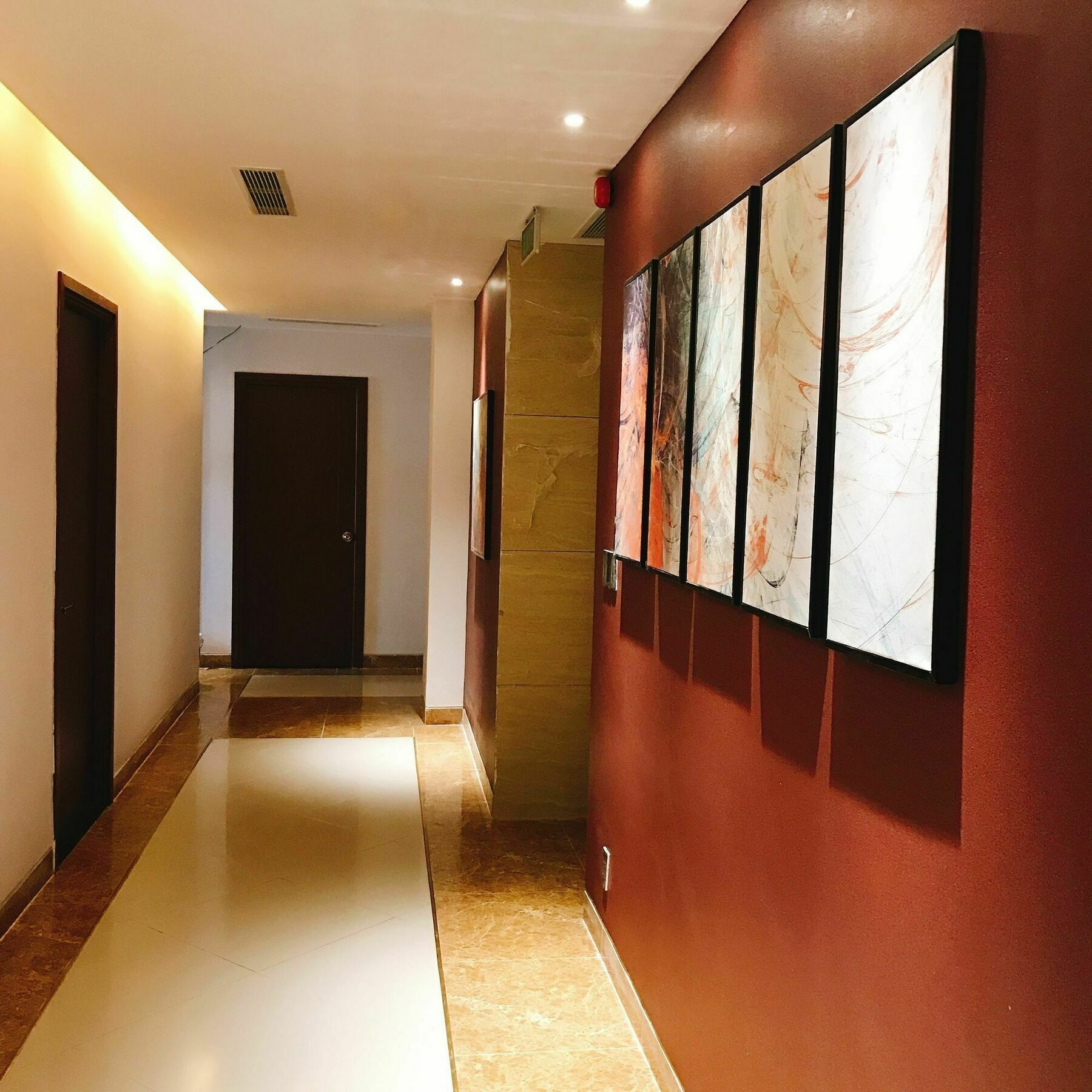 Aiden Saigon Hotel Хошимин Екстериор снимка