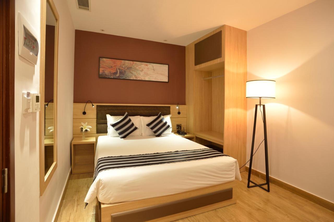 Aiden Saigon Hotel Хошимин Екстериор снимка